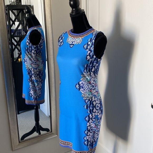 VENUS BODYCON BLUE & FLORAL PRINT DRESS IN POLY AND SPANDEX SIZE ME… - Picture 5 of 10